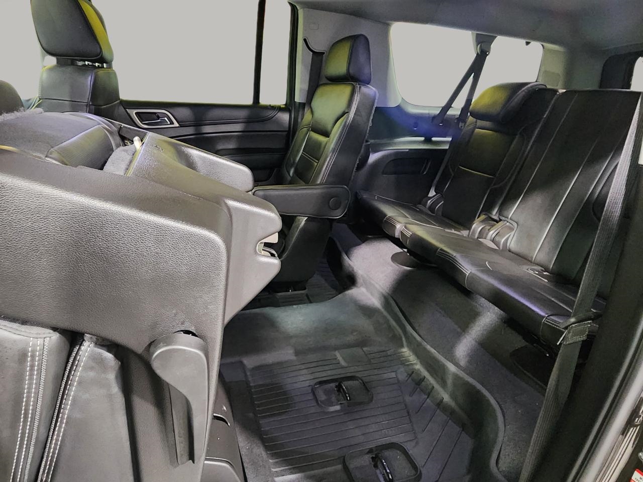 GMC Yukon XL Denali 4WD 2019