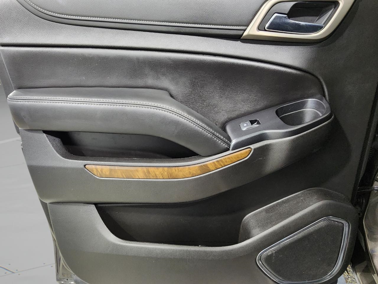 GMC Yukon XL Denali 4WD 2019