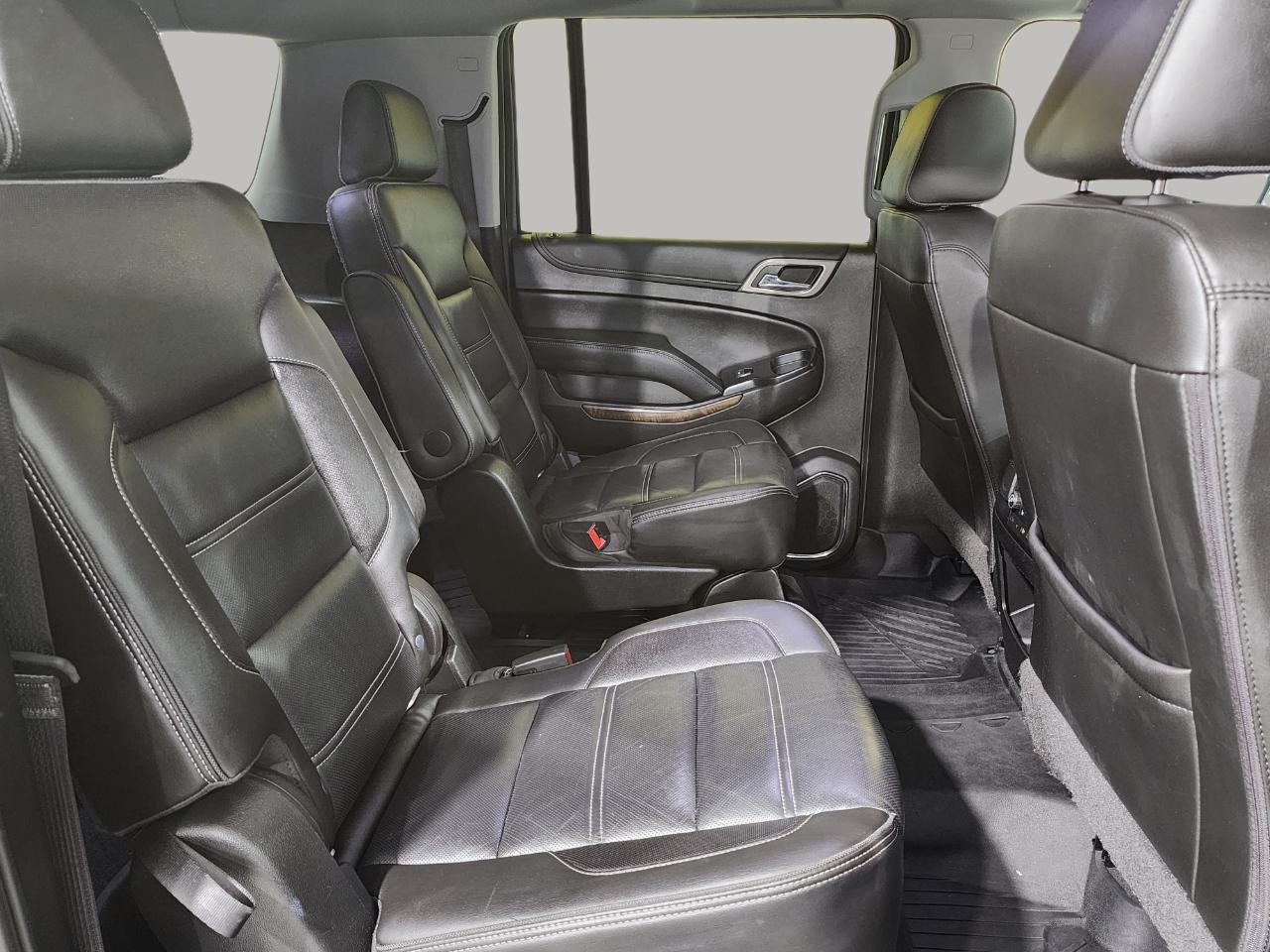 GMC Yukon XL Denali 4WD 2019