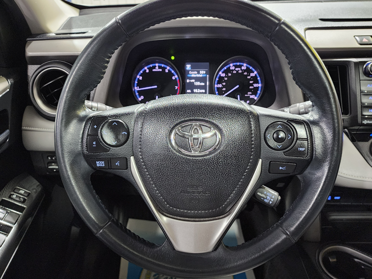 Toyota RAV4  2018