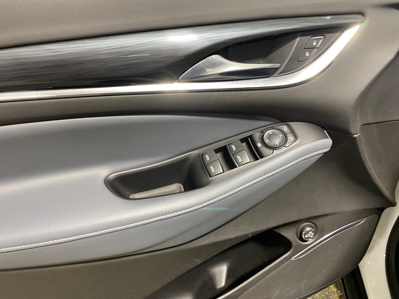 Buick Enclave Essence AWD 2018