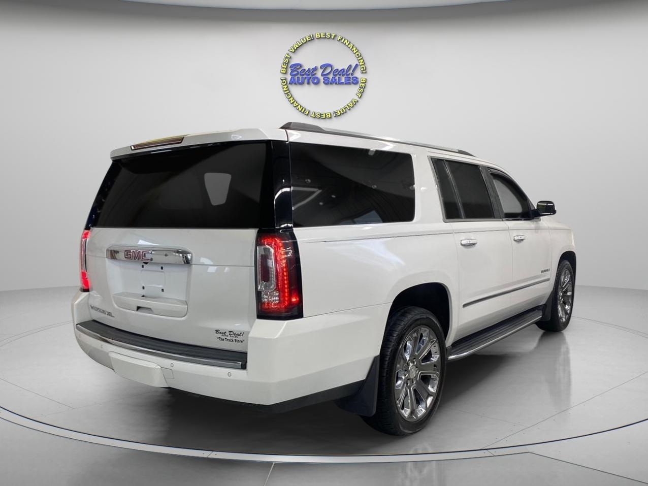 GMC Yukon XL Denali 4WD 2016