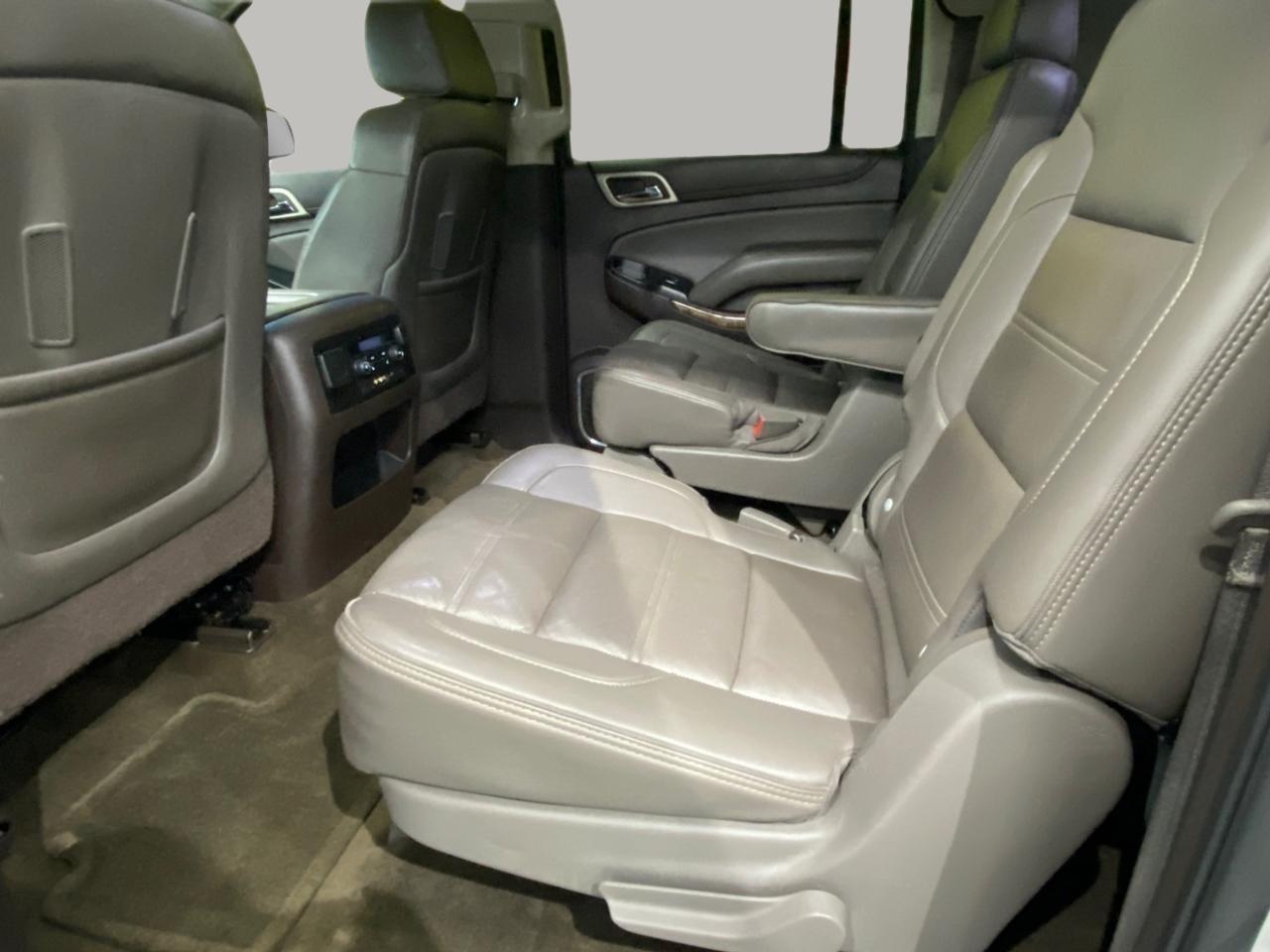 GMC Yukon XL Denali 4WD 2016