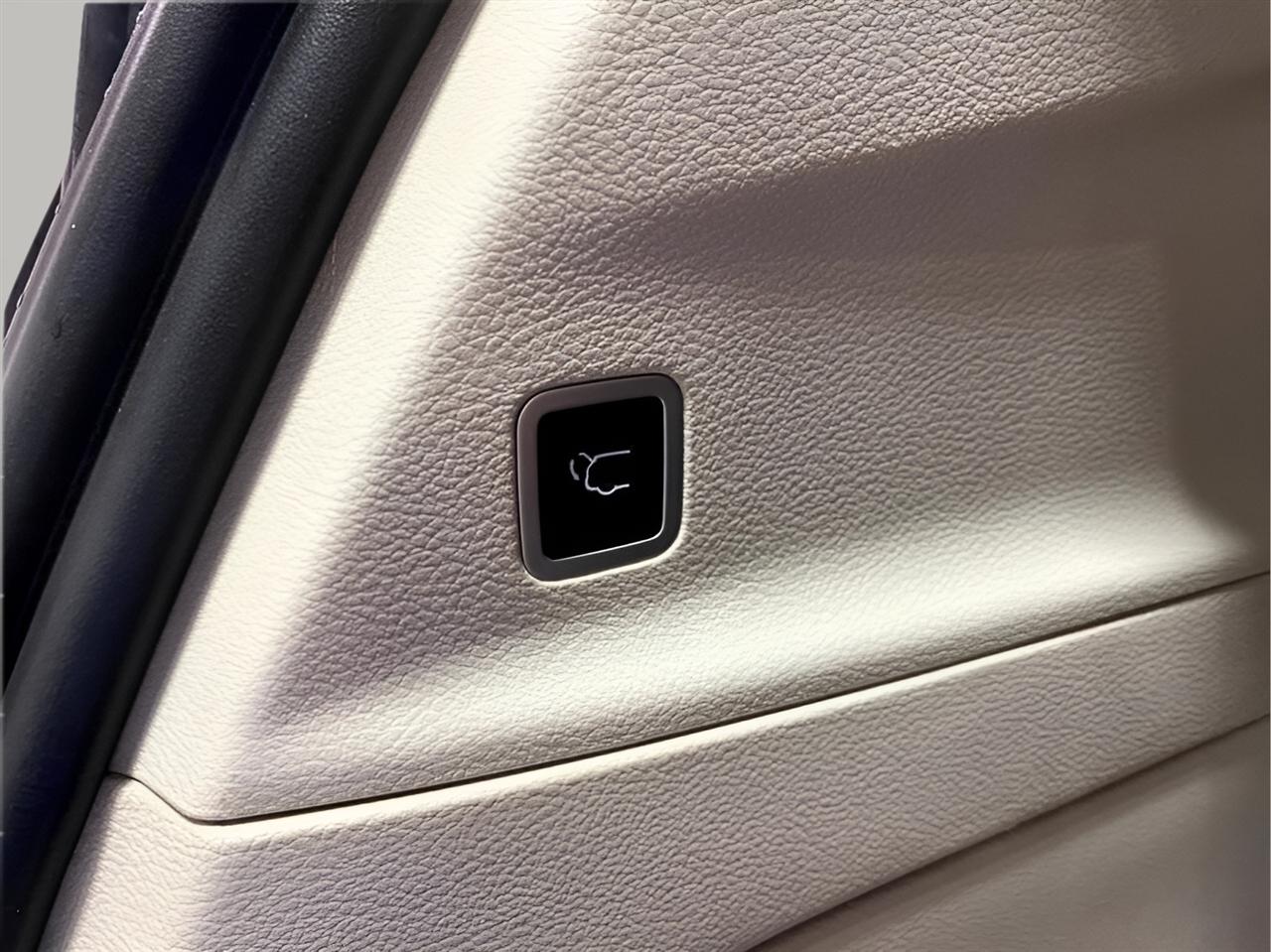 Chrysler Voyager LX 2022