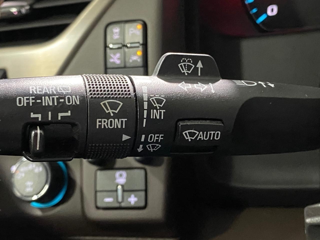 GMC Yukon Denali 4WD 2018