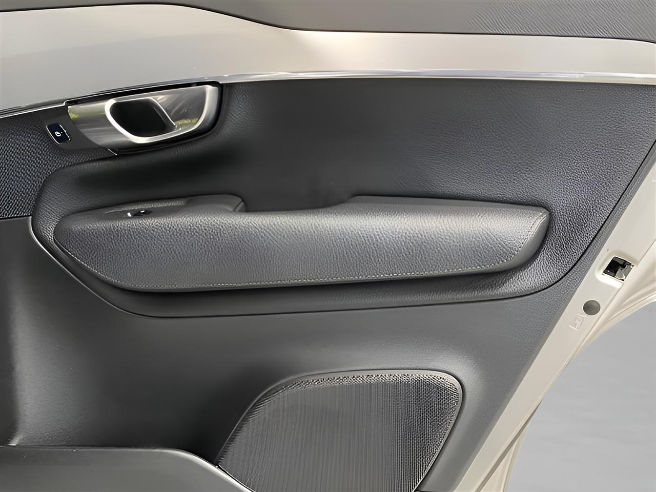 Volvo XC90 T6 Momentum AWD 2018