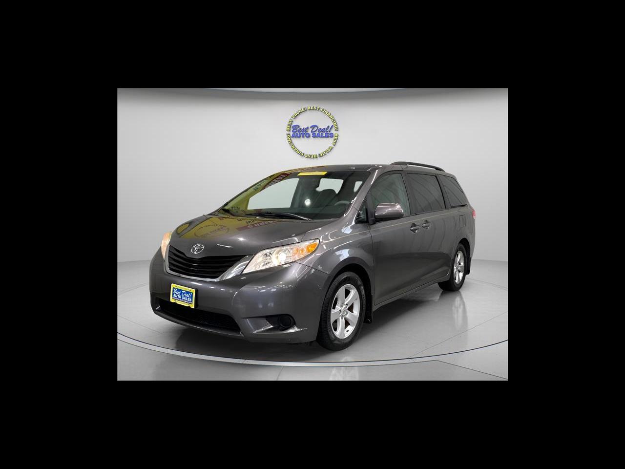 2014 Toyota Sienna LE FWD 8-Passenger V6