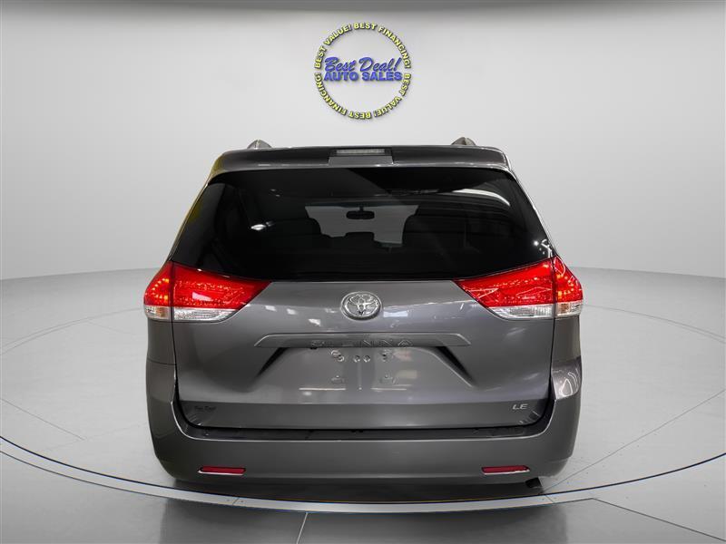 Toyota Sienna LE FWD 8-Passenger V6 2014