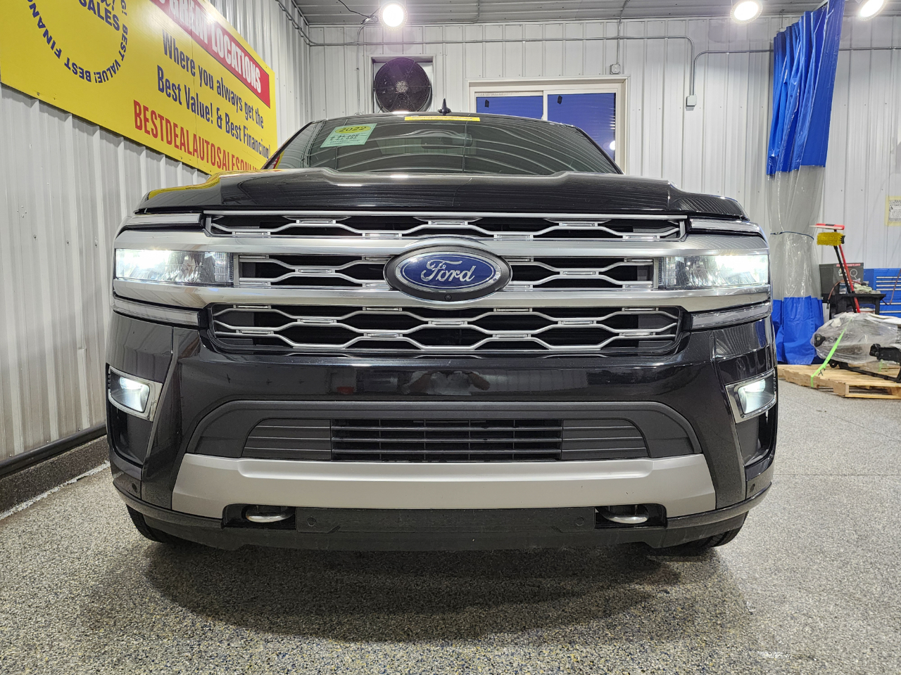 2022 Ford Expedition Max Platinum 4D SUV 4WD