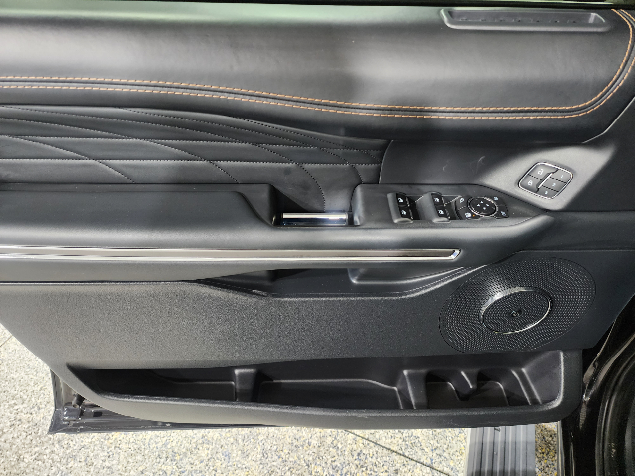 Ford Expedition Max Platinum 4D SUV 4WD 2022