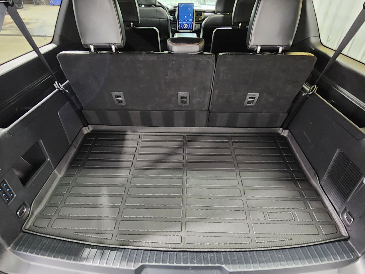 Ford Expedition Max Platinum 4D SUV 4WD 2022