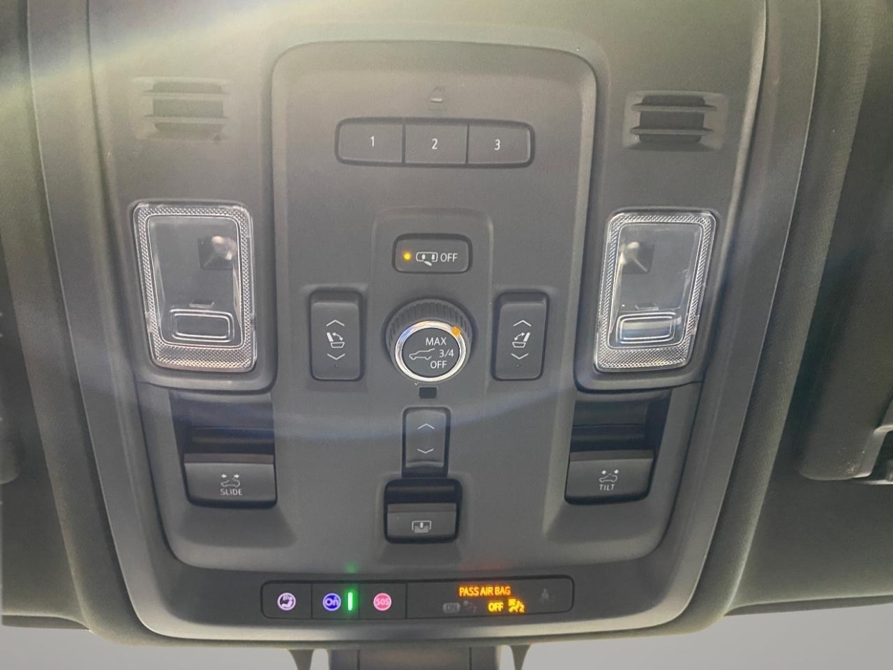 GMC Yukon XL Denali 4WD 2022