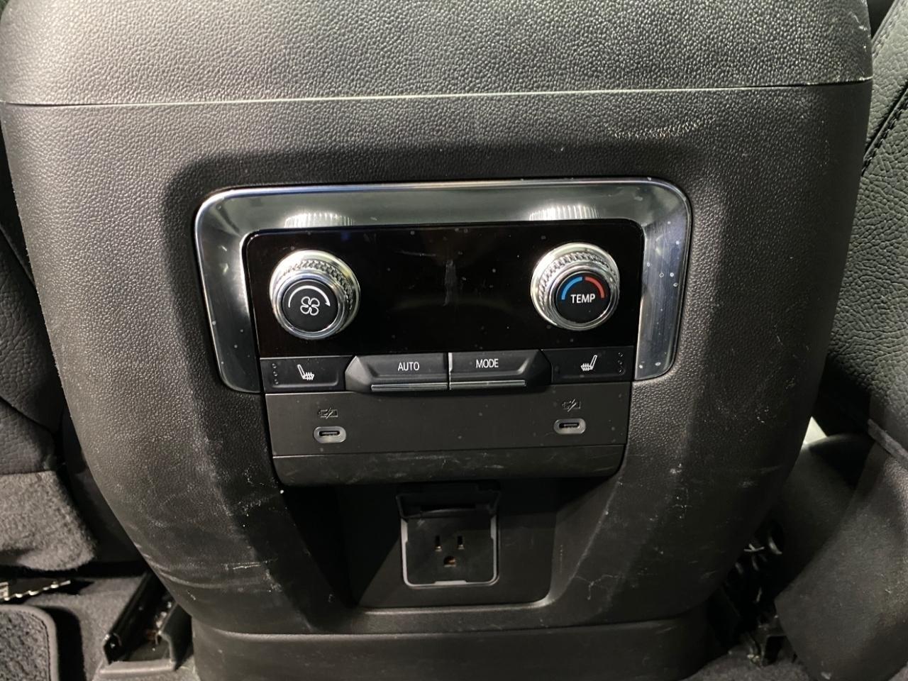 GMC Yukon XL Denali 4WD 2022