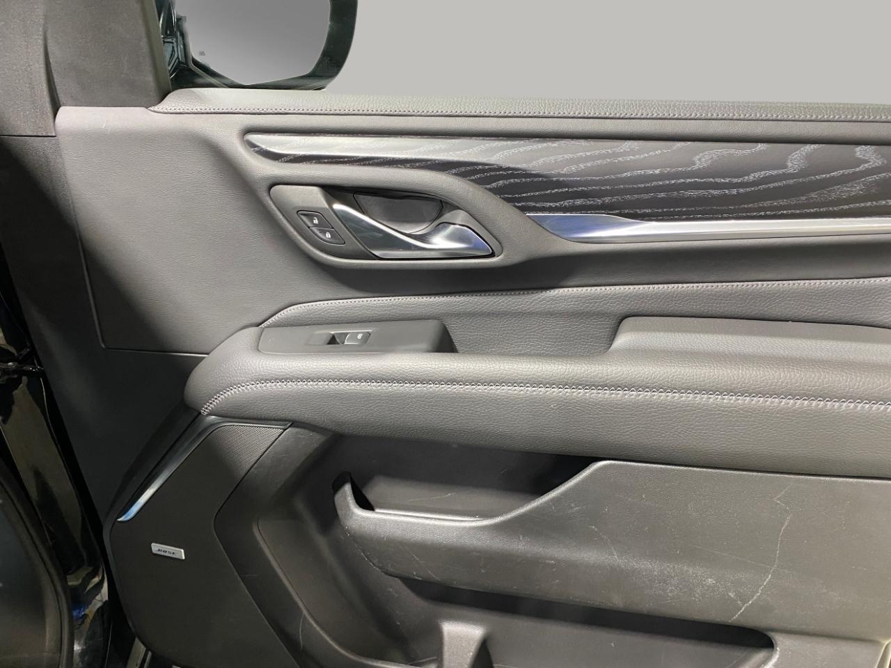 GMC Yukon XL Denali 4WD 2022