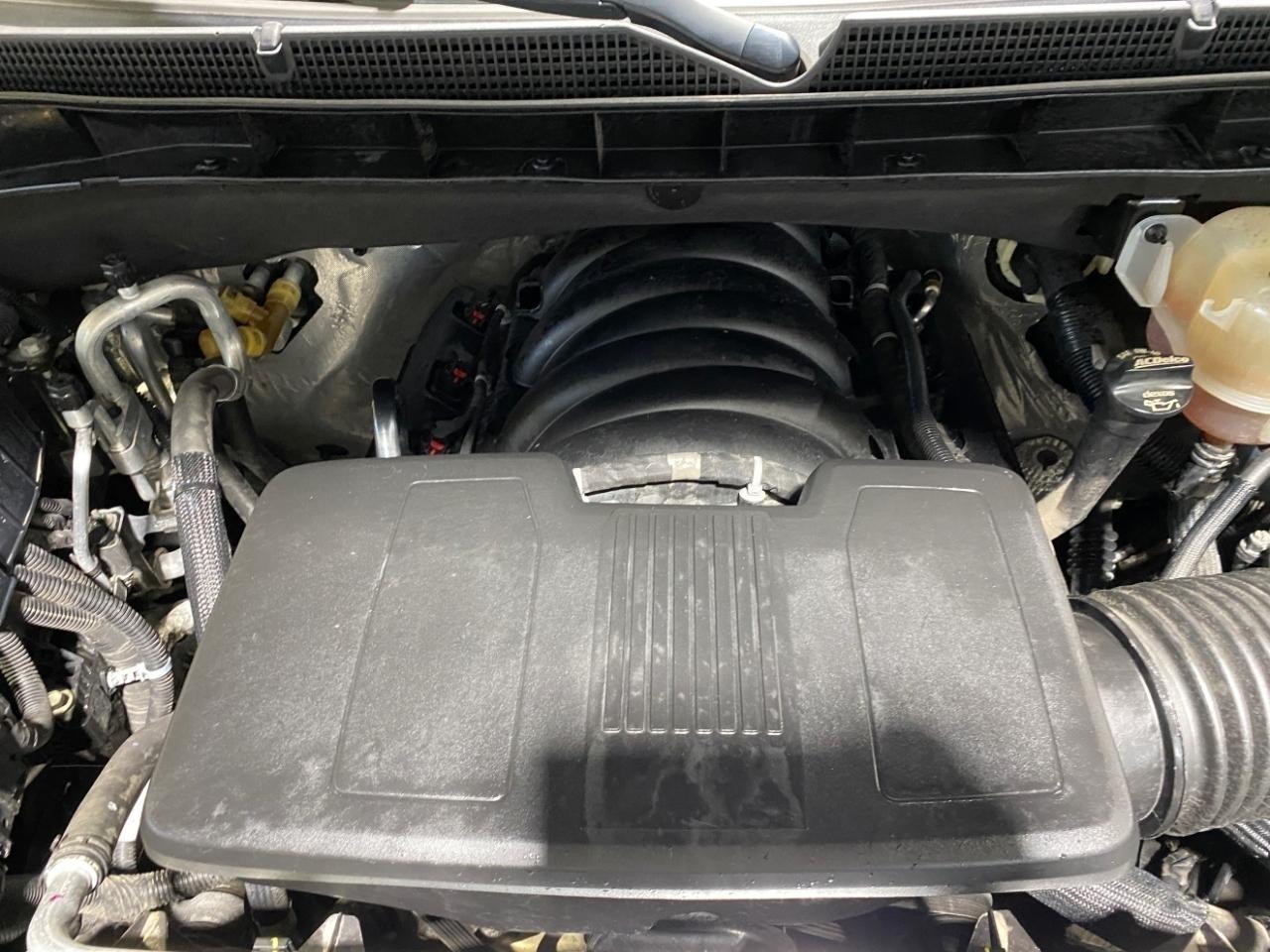 GMC Yukon XL Denali 4WD 2022