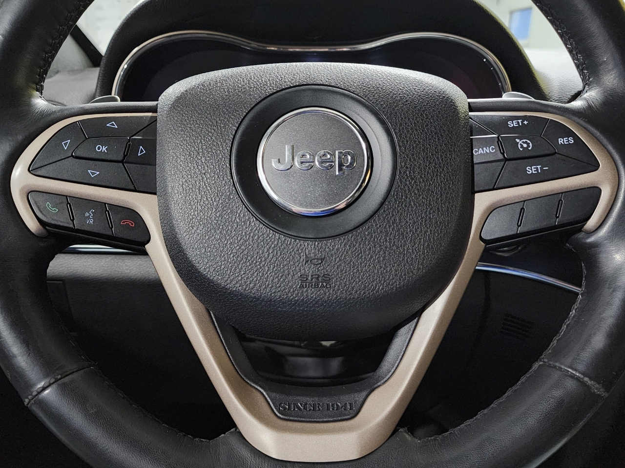 Jeep Grand Cherokee  2014