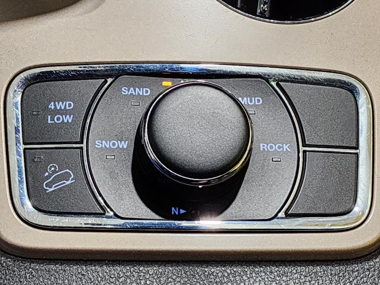 Jeep Grand Cherokee  2014