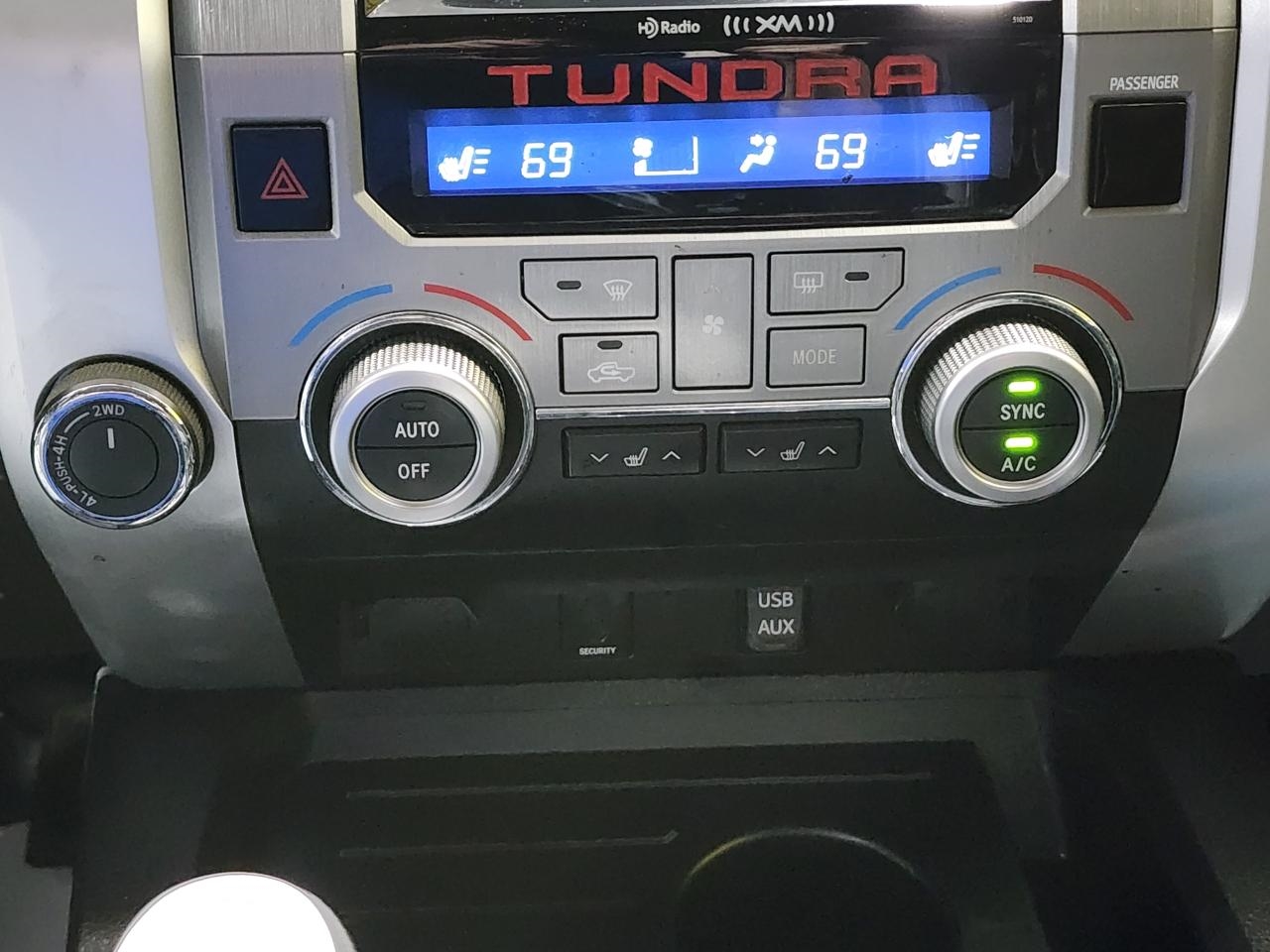 Toyota Tundra  2016