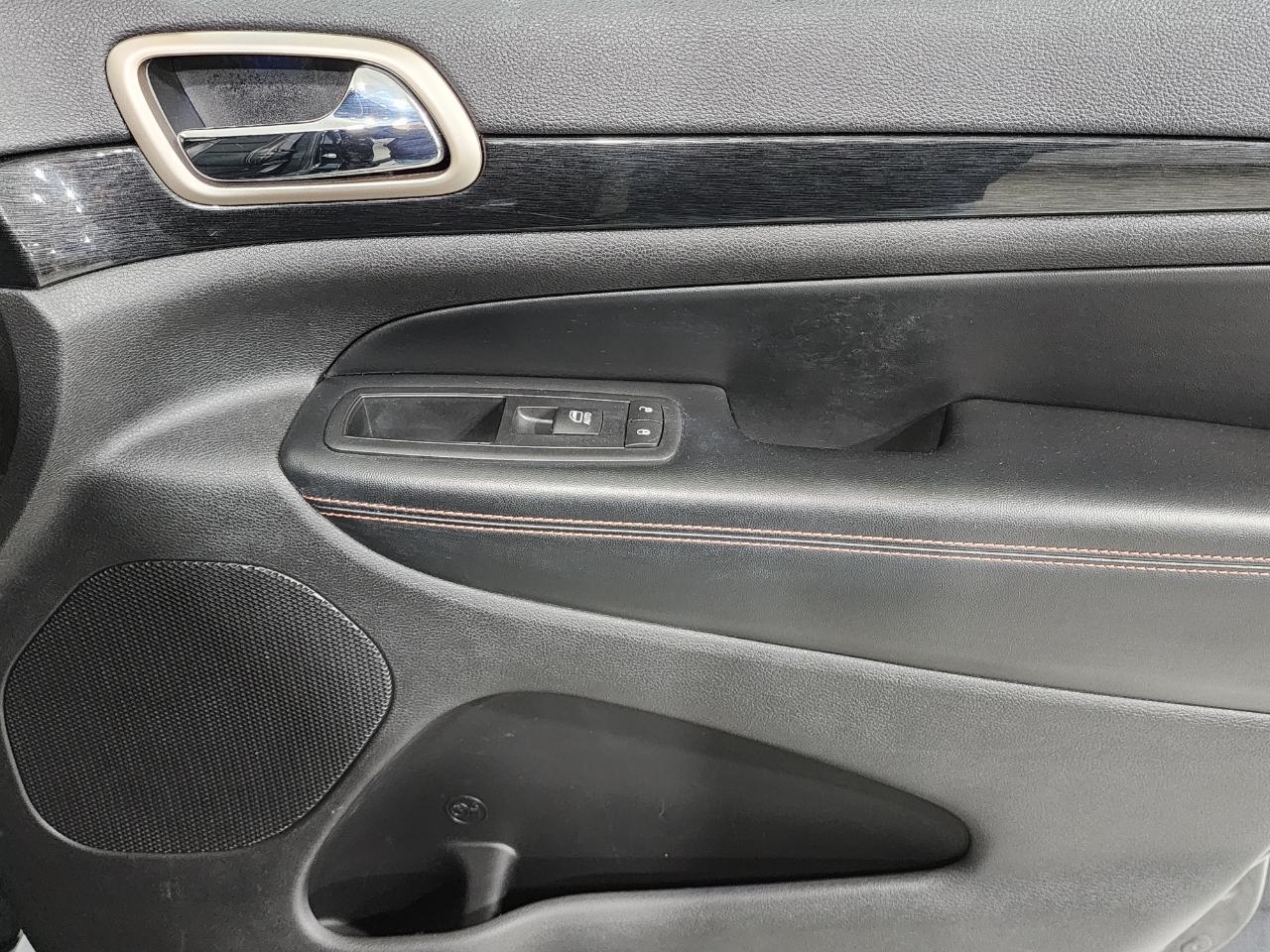 Jeep Grand Cherokee  2016