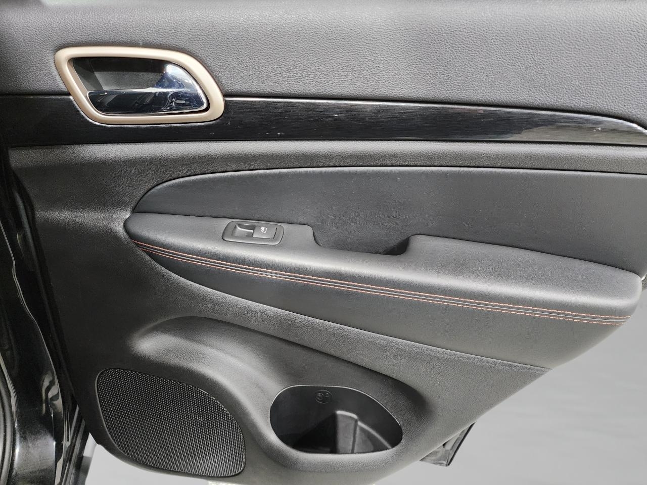 Jeep Grand Cherokee  2016