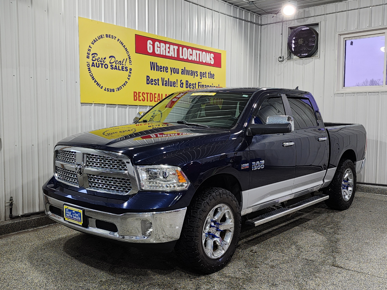 2018 RAM 1500 Laramie Crew Cab SWB 4WD