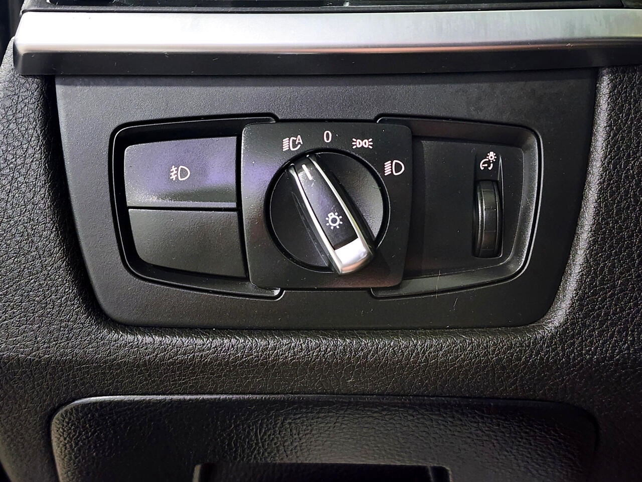 BMW 3-Series Sport Wagon 328xi 2015