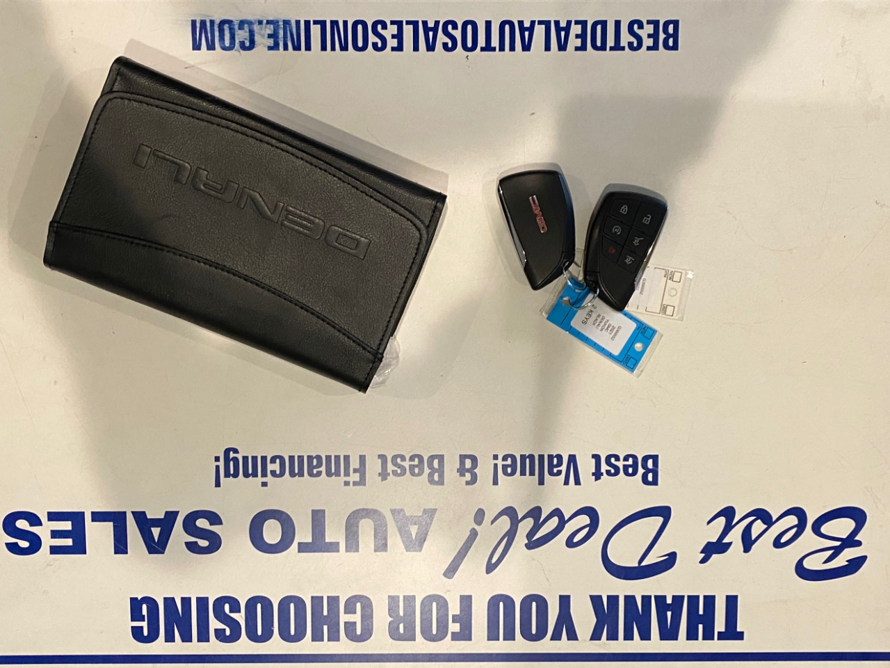 GMC Yukon Denali 4WD 2021