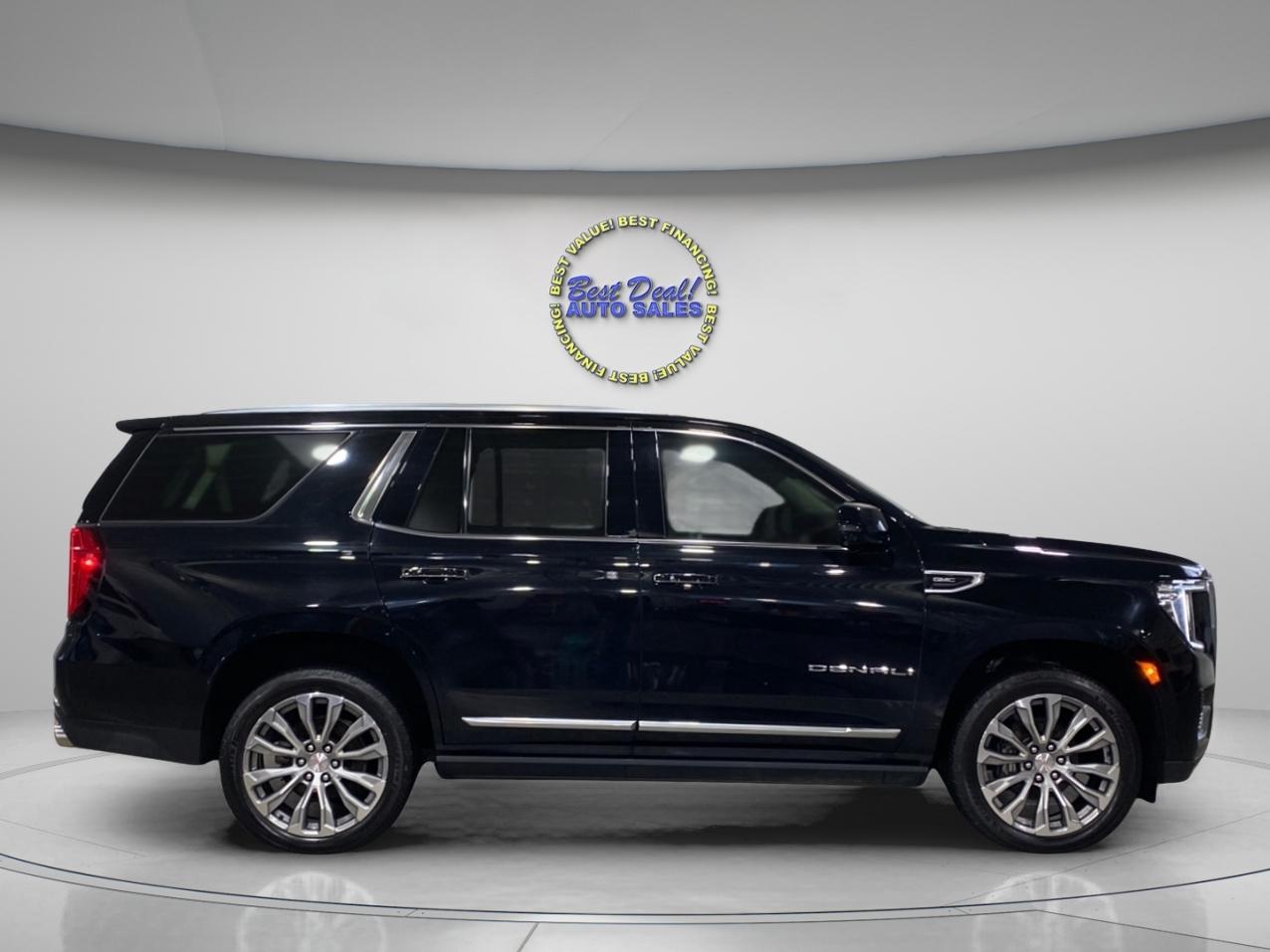 GMC Yukon Denali 4WD 2021