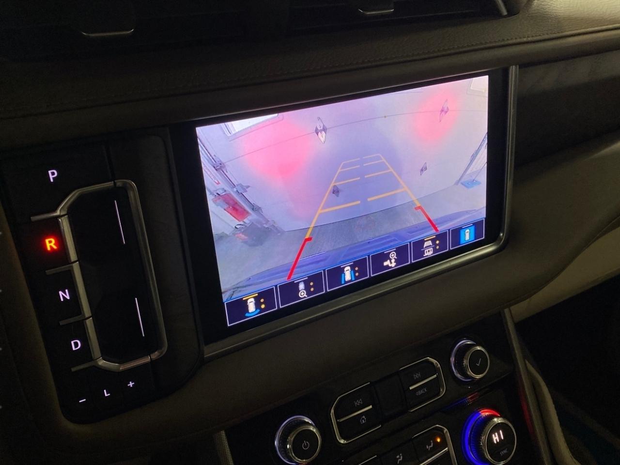 GMC Yukon Denali 4WD 2021