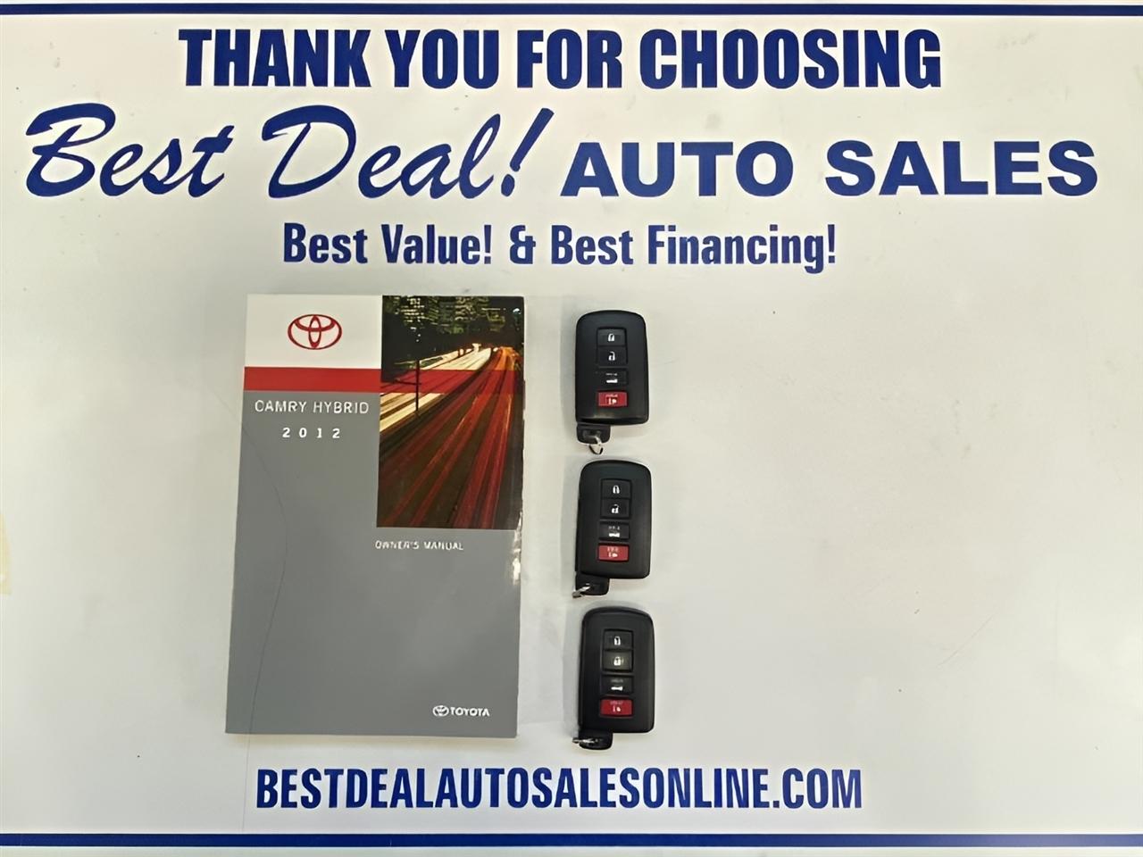 Toyota Camry Hybrid XLE 2012