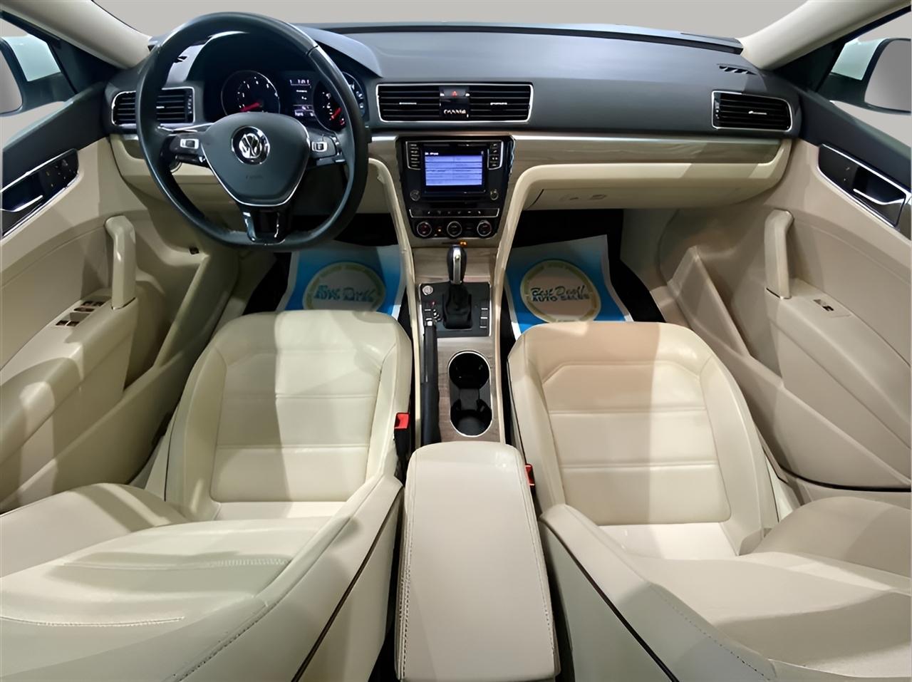 Volkswagen Passat SE 2018