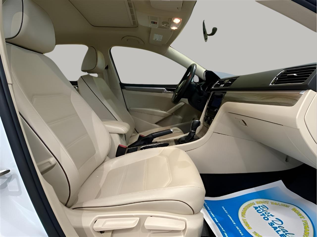 Volkswagen Passat SE 2018