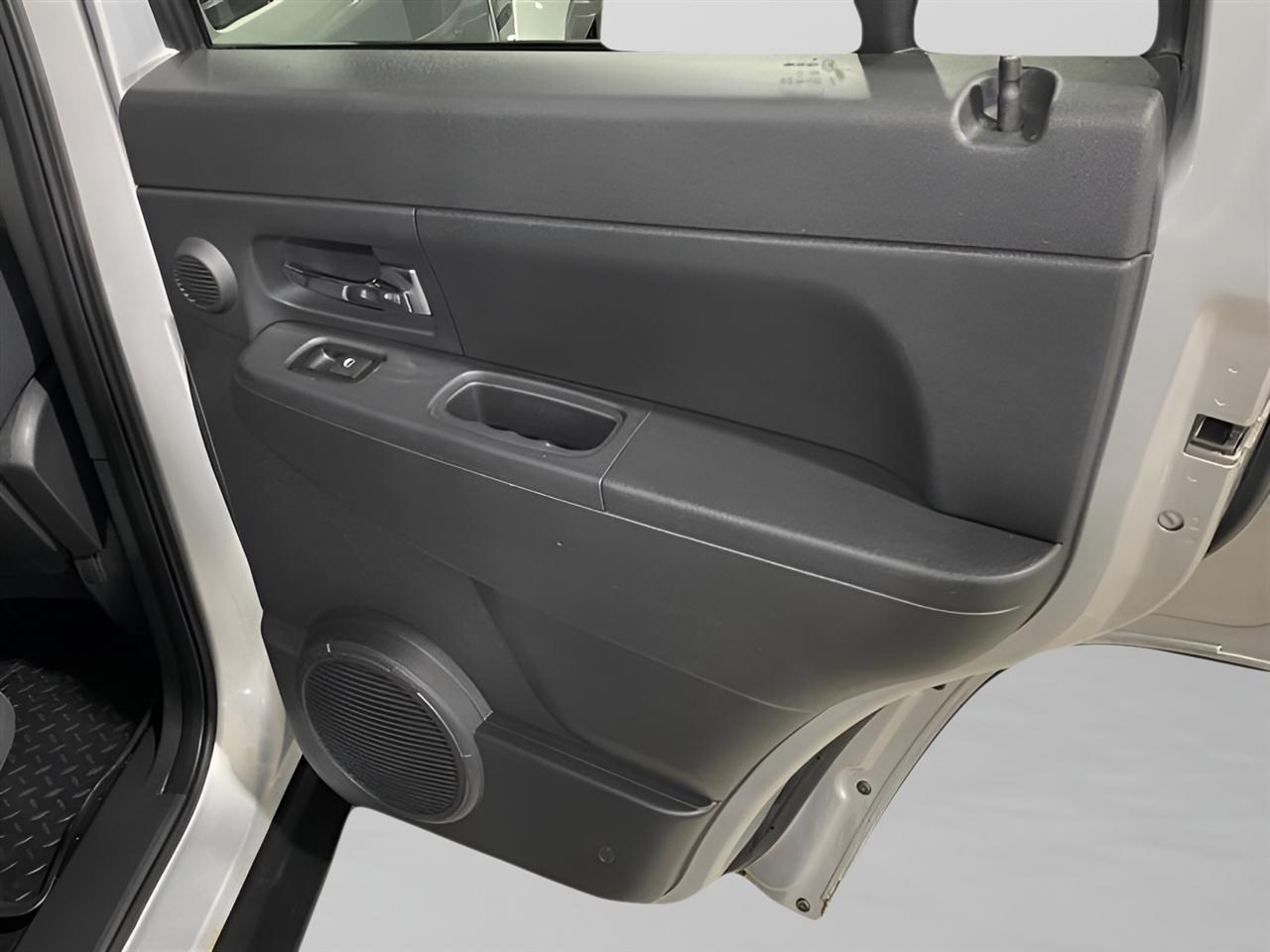 2011 Jeep Liberty Sport - Photo 27