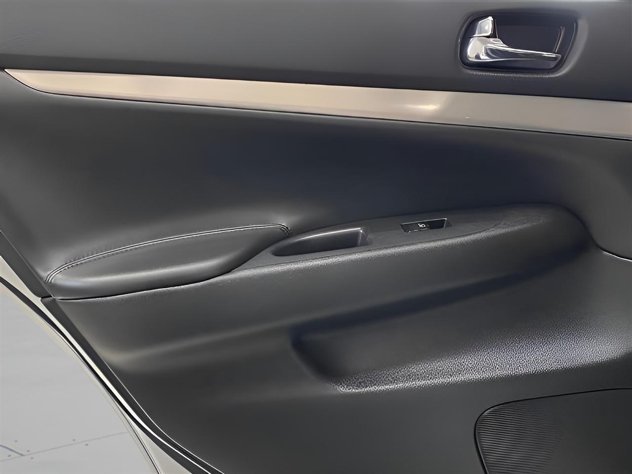 Infiniti G Sedan 37x AWD 2013