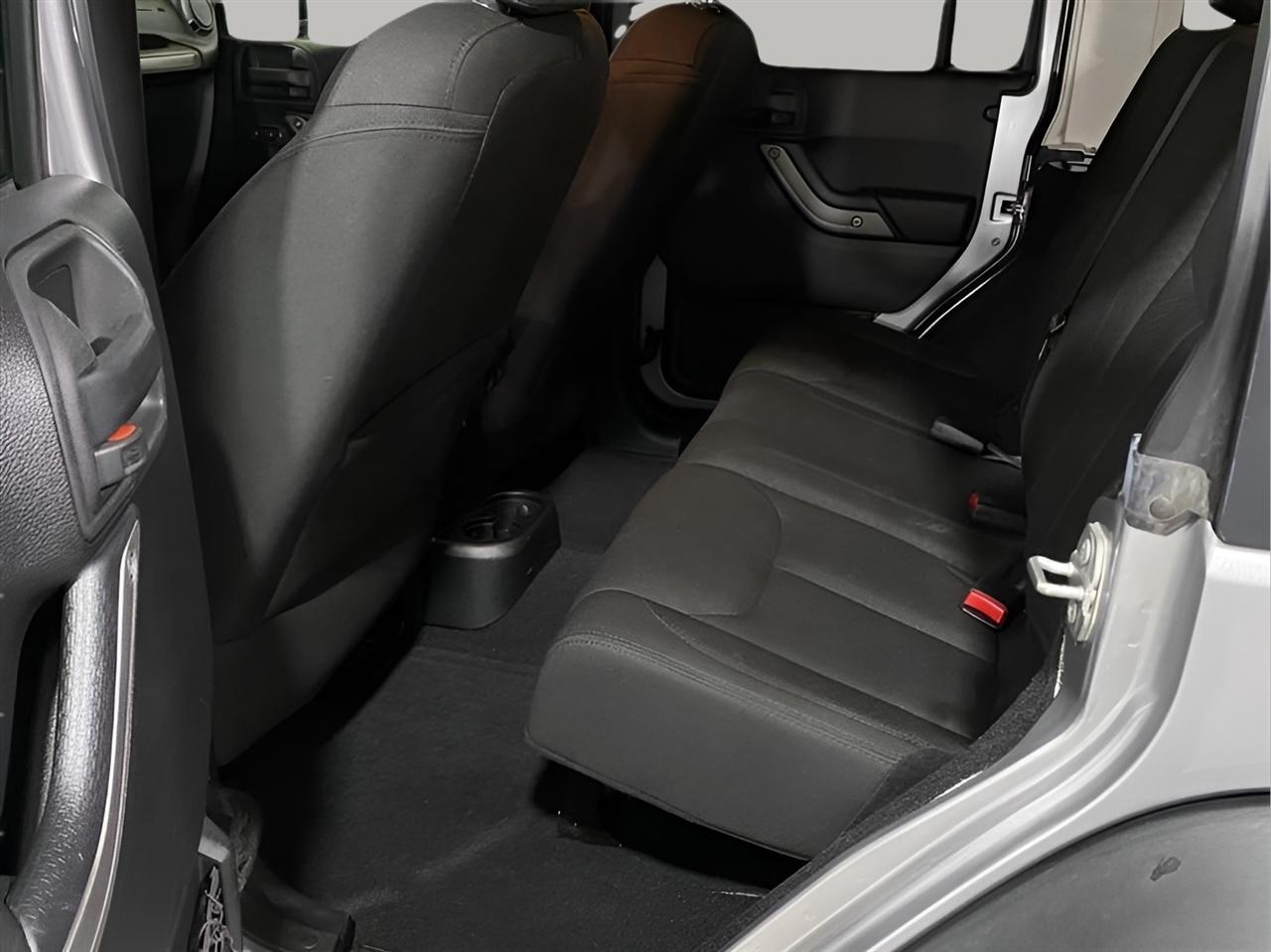 Jeep Wrangler Unlimited Sport 4WD 2015