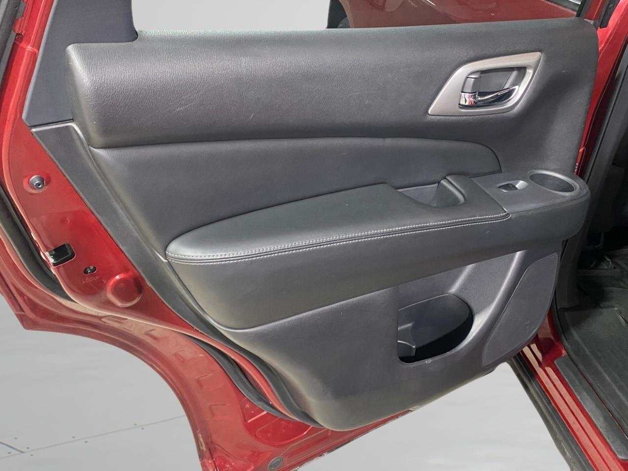 Nissan Pathfinder 4WD 4dr Platinum 2017