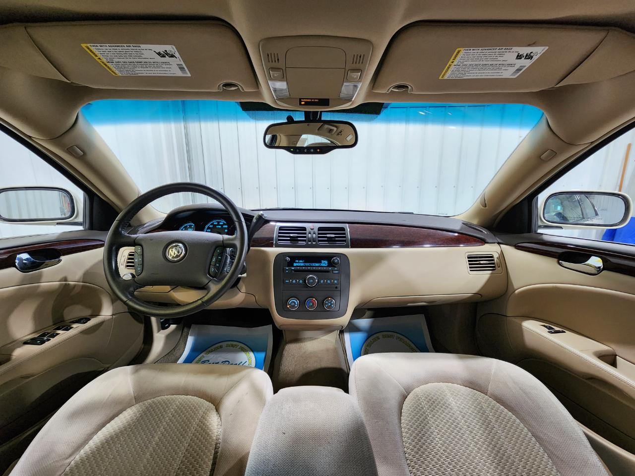 Buick Lucerne  2011