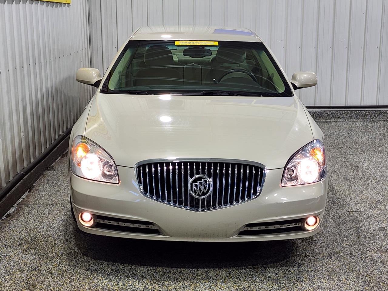 Buick Lucerne  2011