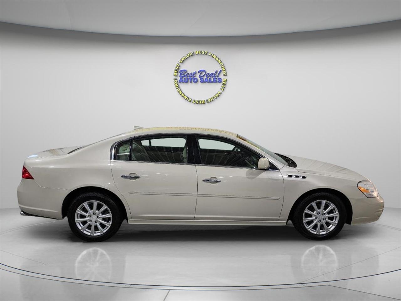 Buick Lucerne  2011