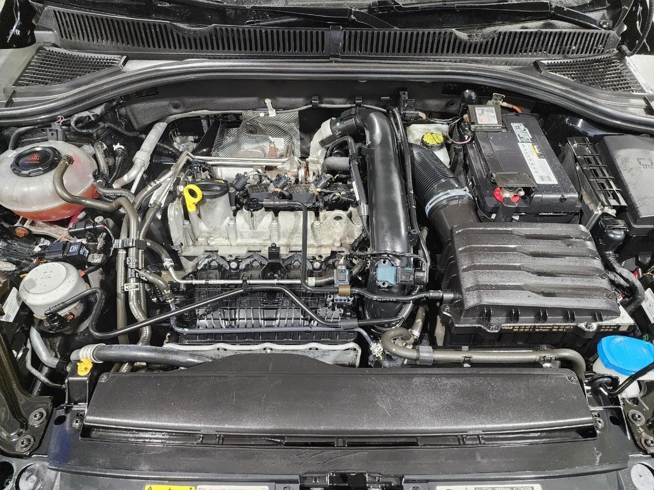 2019 Volkswagen Jetta R-Line Auto 4DR SEDAN