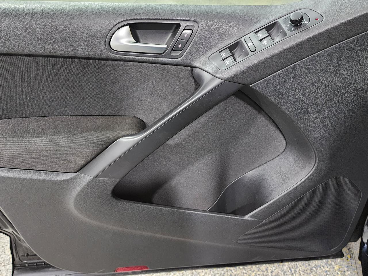 Volkswagen Tiguan  2013