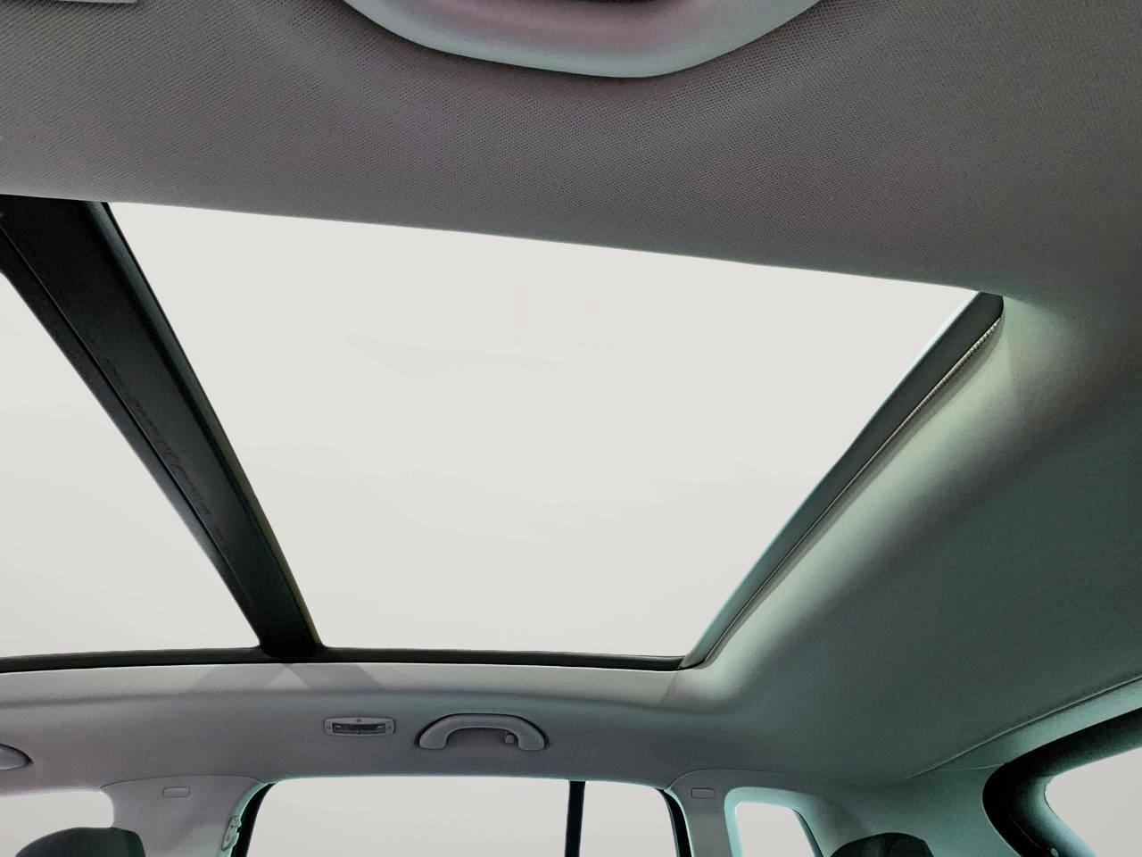 Volkswagen Tiguan  2013