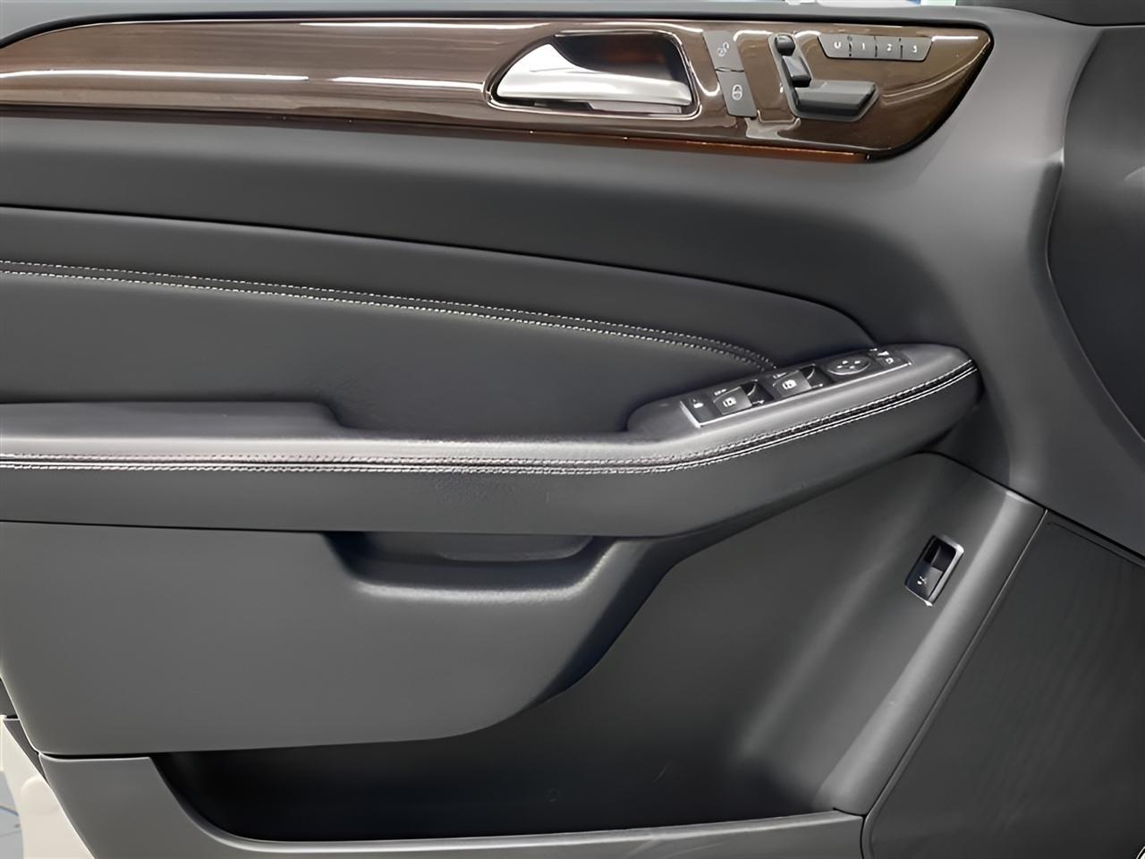 Mercedes-Benz M-Class ML250 BlueTEC 4MATIC 2015