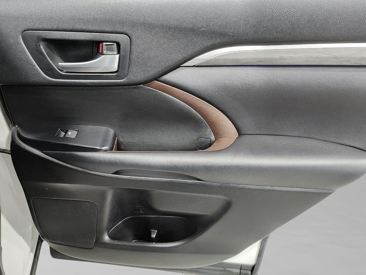 Toyota Highlander  2018