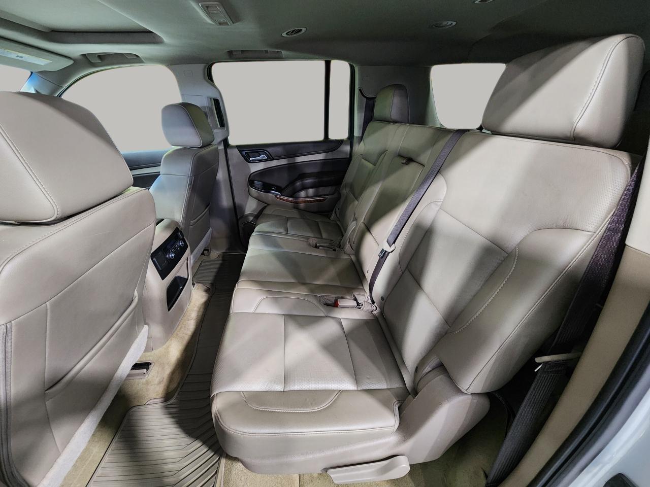 2018 Chevrolet Suburban Premier - Photo 32