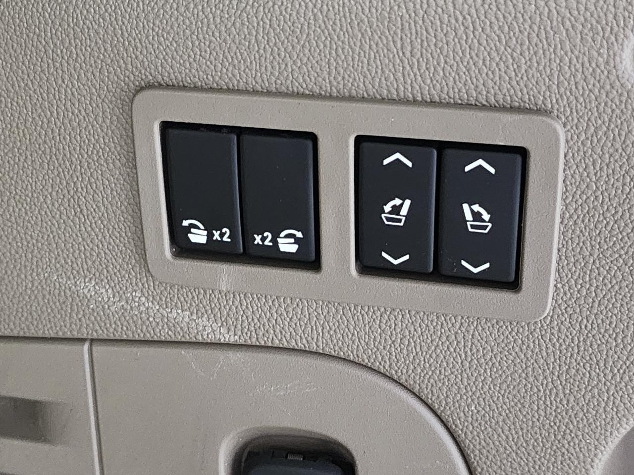 2018 Chevrolet Suburban Premier - Photo 38