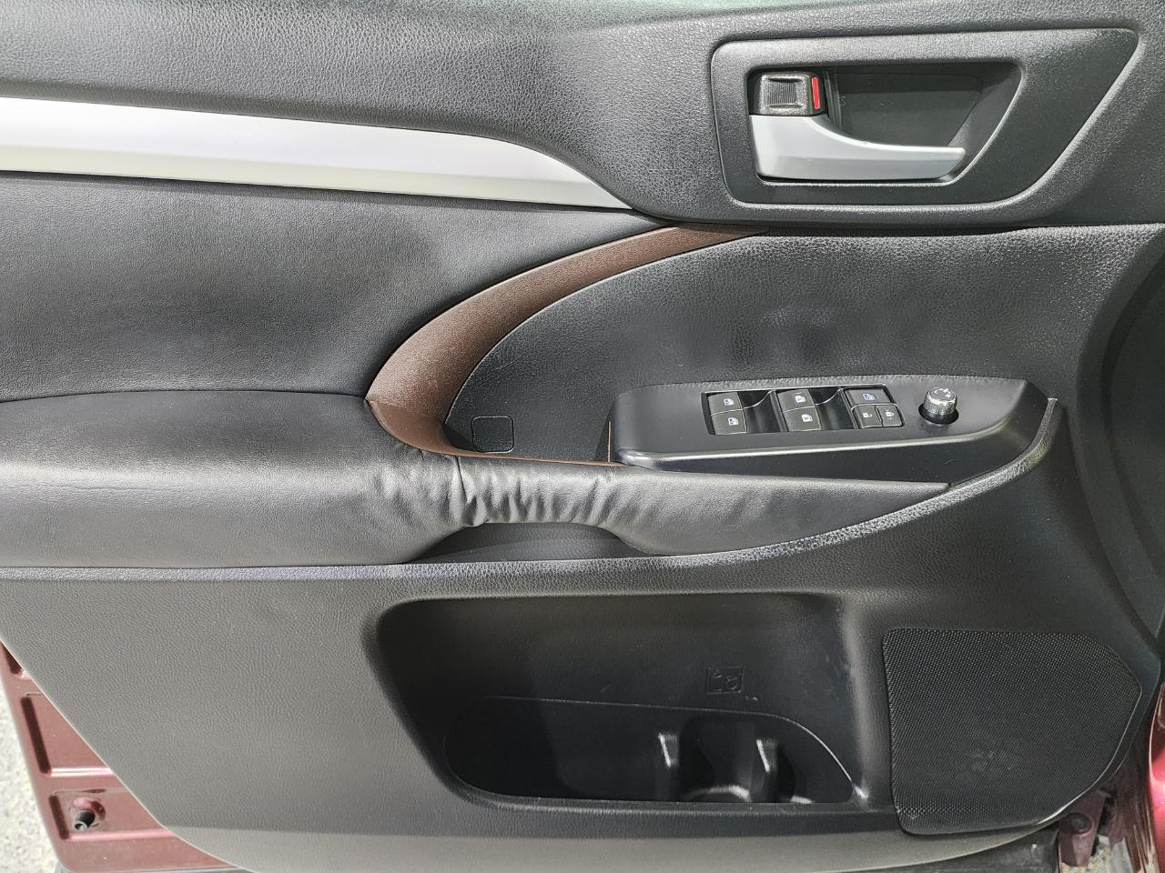 Toyota Highlander  2015