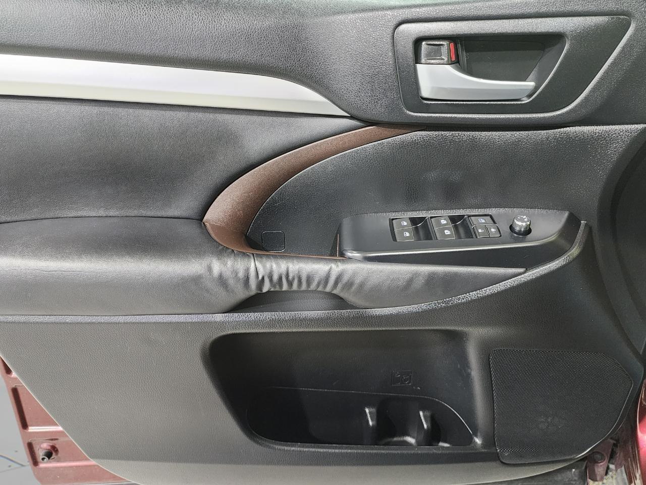 Toyota Highlander  2015