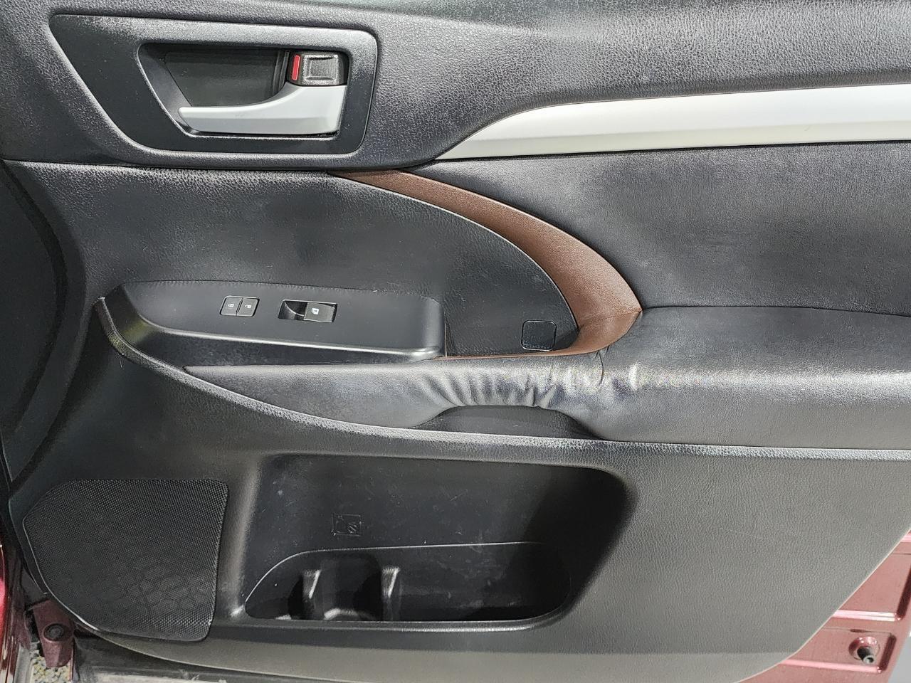 Toyota Highlander  2015