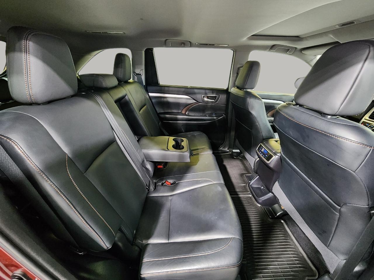 Toyota Highlander  2015